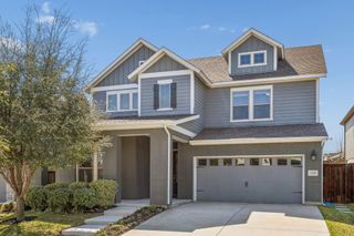 1908 Roundtree Circle E, Fort Worth, TX 76008