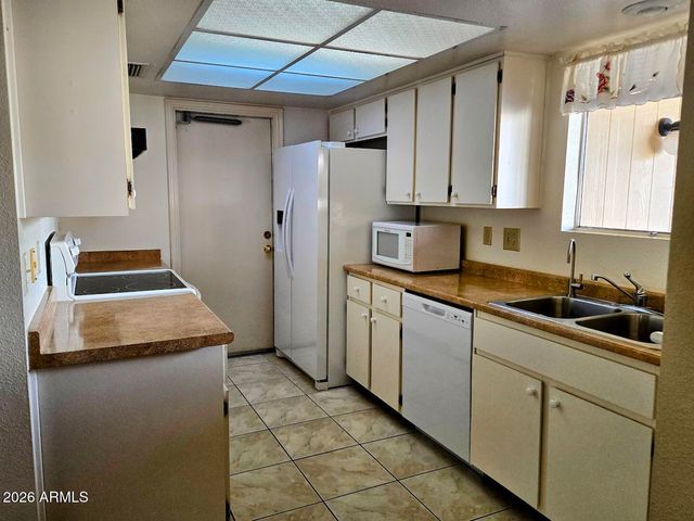 18655 N PALOMAR Drive, Sun City West, AZ 85375