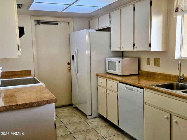 18655 N PALOMAR Drive, Sun City West, AZ 85375