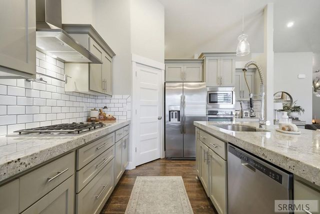 5523 Lakefield Cir, Ammon, ID 83406