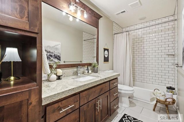 5523 Lakefield Cir, Ammon, ID 83406