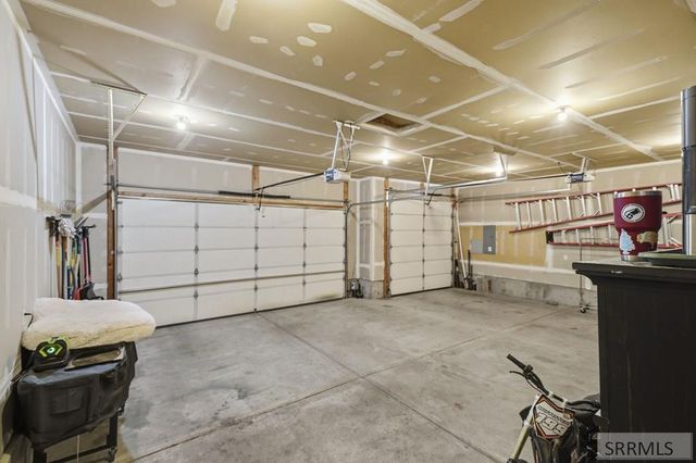 5523 Lakefield Cir, Ammon, ID 83406