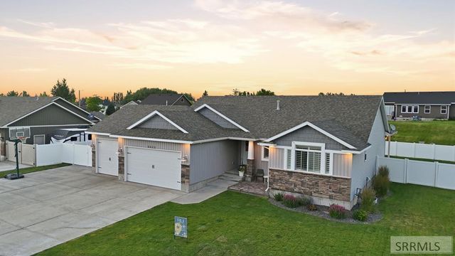 5523 Lakefield Cir, Ammon, ID 83406