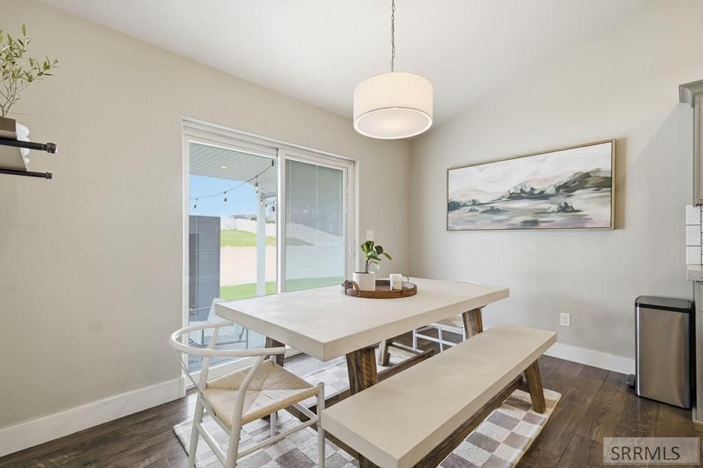 Image 19 of property listing at 5523 Lakefield Cir, Ammon, ID 83406