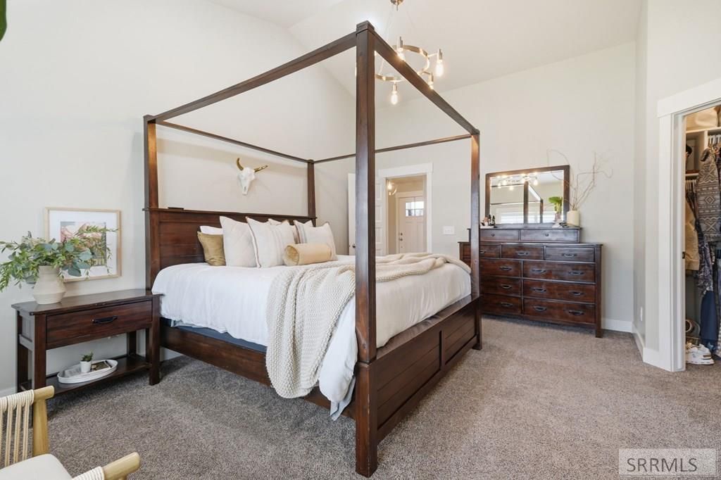 Image 23 of property listing at 5523 Lakefield Cir, Ammon, ID 83406