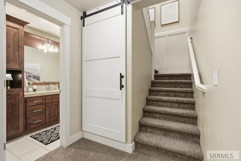 Image 35 of property listing at 5523 Lakefield Cir, Ammon, ID 83406