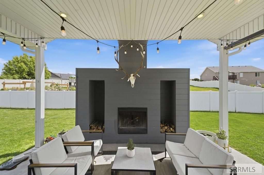 Image 47 of property listing at 5523 Lakefield Cir, Ammon, ID 83406