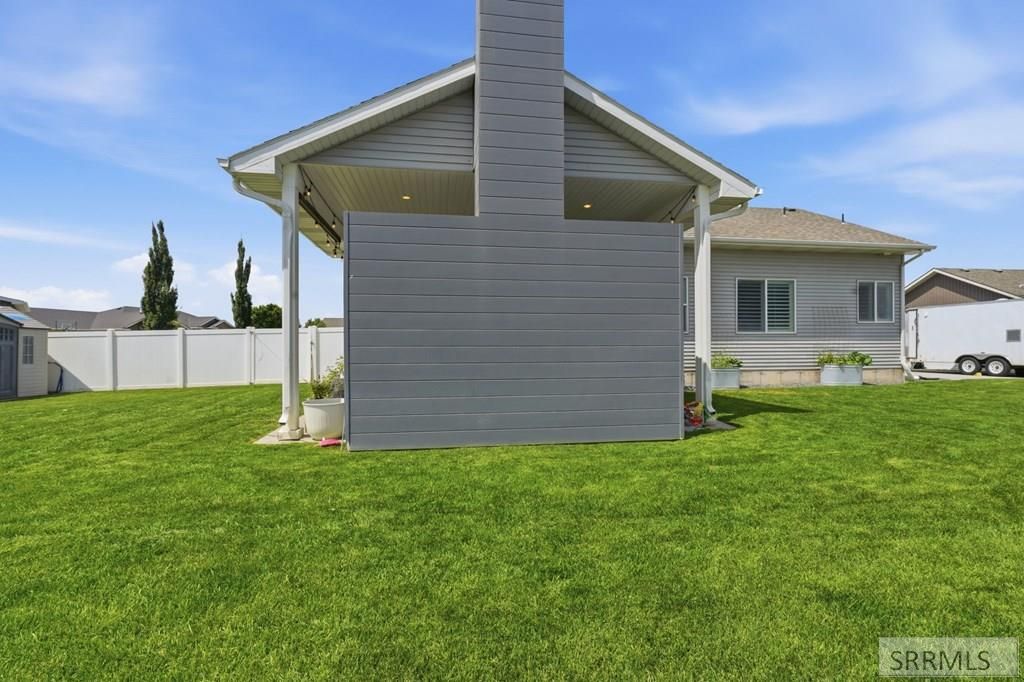 Image 50 of property listing at 5523 Lakefield Cir, Ammon, ID 83406