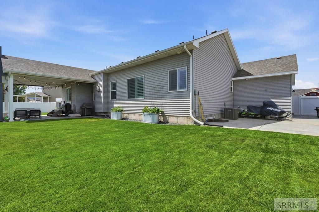 Image 54 of property listing at 5523 Lakefield Cir, Ammon, ID 83406
