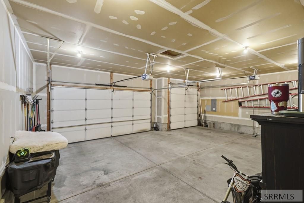 Image 59 of property listing at 5523 Lakefield Cir, Ammon, ID 83406