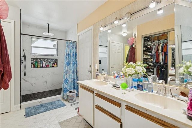 5150 NW 75th Avenue, Lauderhill, FL 33319