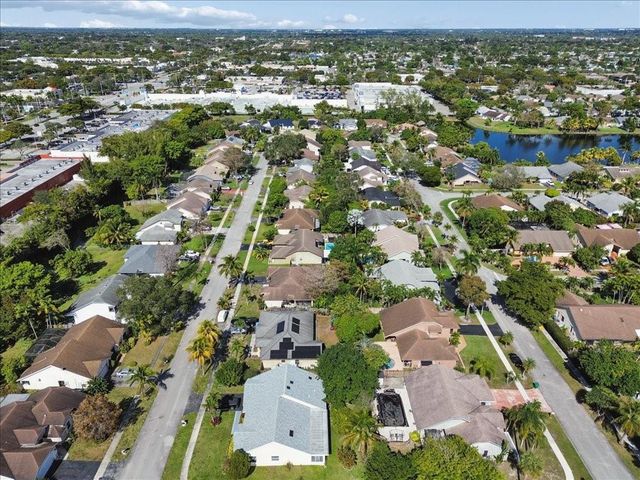 5150 NW 75th Avenue, Lauderhill, FL 33319