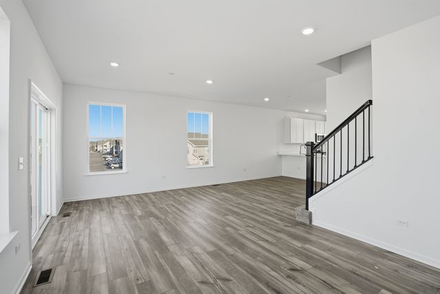 311 Settlers Place, West Dundee, IL 60118