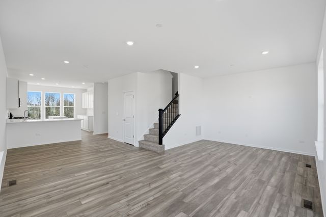 311 Settlers Place, West Dundee, IL 60118