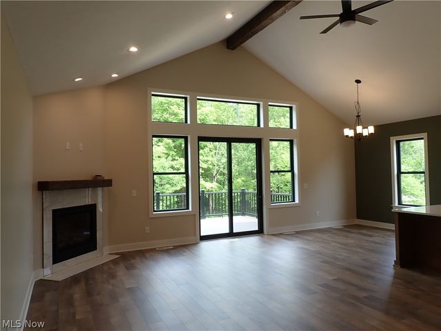 7069 Village Way Drive, Garrettsville, OH 44231
