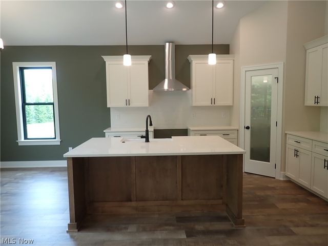 7069 Village Way Drive, Garrettsville, OH 44231