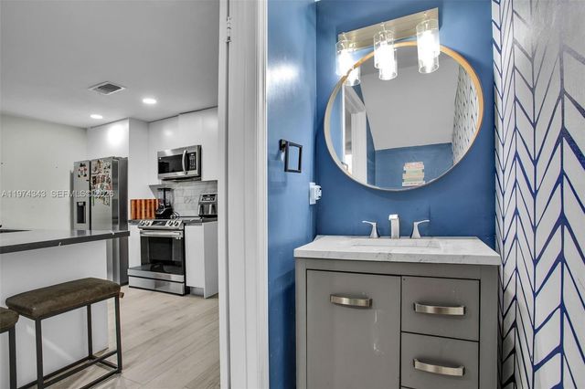 850 Sorrento Dr 1, Weston, FL 33326