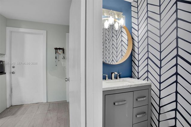 850 Sorrento Dr 1, Weston, FL 33326