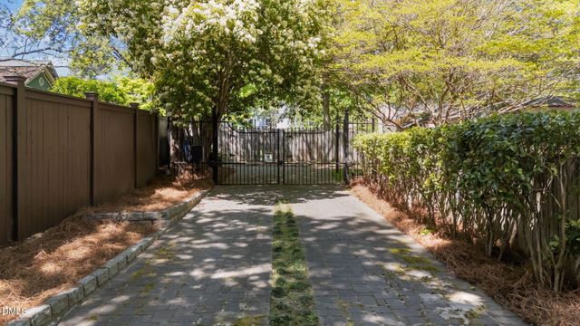 511 Oakwood Avenue, Raleigh, NC 27601