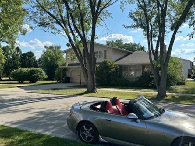 47 W King Henry Court, Palatine, IL 60067