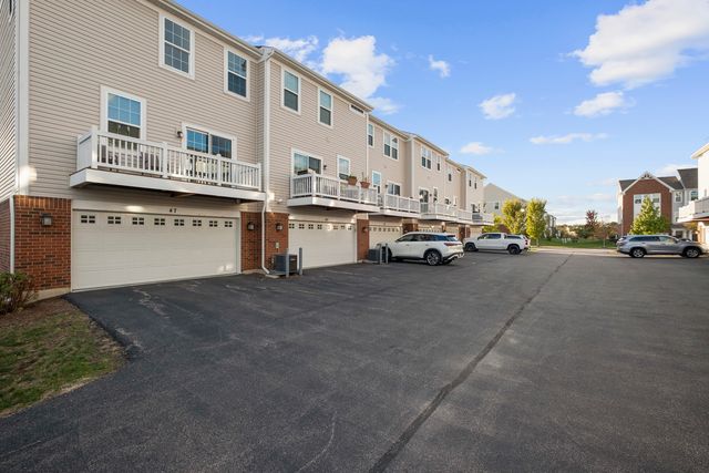 47 Nicholas Drive E, Des Plaines, IL 60016
