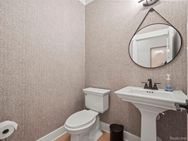 14050 Regatta Bay Drive, Shelby Charter Township, MI 48315