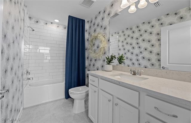 246 Silent Lake DR, Lehigh Acres, FL 33936