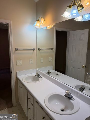 285 Willow Dell Drive, Senoia, GA 30276