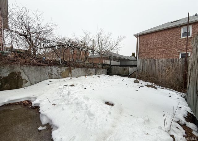 13713 56th Avenue, Flushing, NY 11355