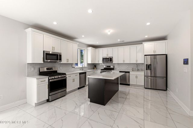 1655 Feldmus Lane, Toms River, NJ 08755