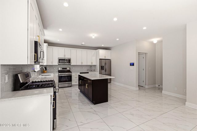 1655 Feldmus Lane, Toms River, NJ 08755