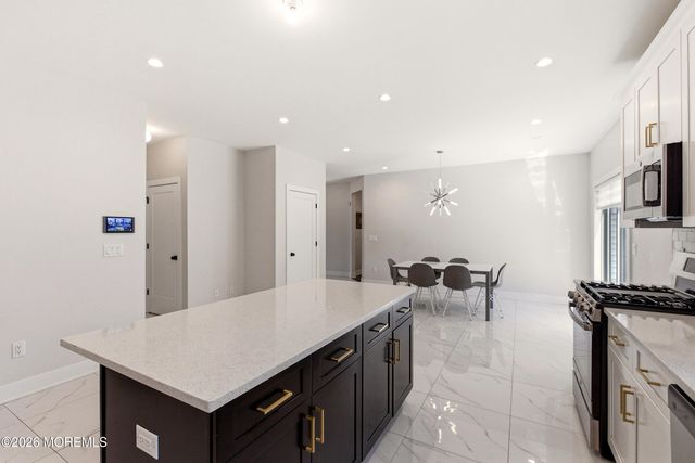1655 Feldmus Lane, Toms River, NJ 08755
