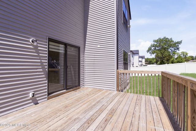 1655 Feldmus Lane, Toms River, NJ 08755