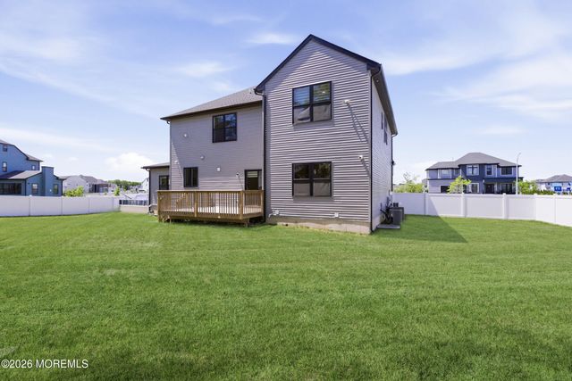 1655 Feldmus Lane, Toms River, NJ 08755