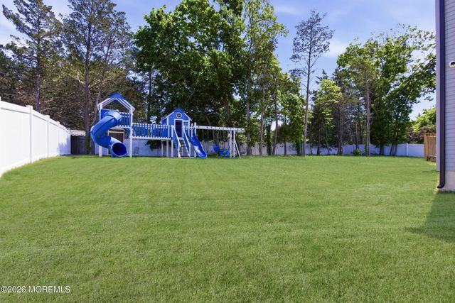1655 Feldmus Lane, Toms River, NJ 08755