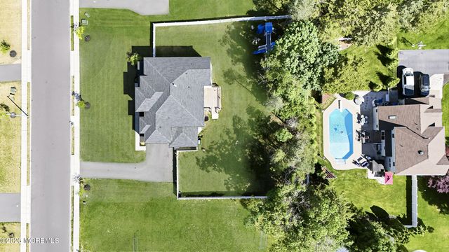 1655 Feldmus Lane, Toms River, NJ 08755