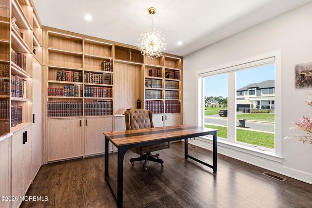 1655 Feldmus Lane, Toms River, NJ 08755