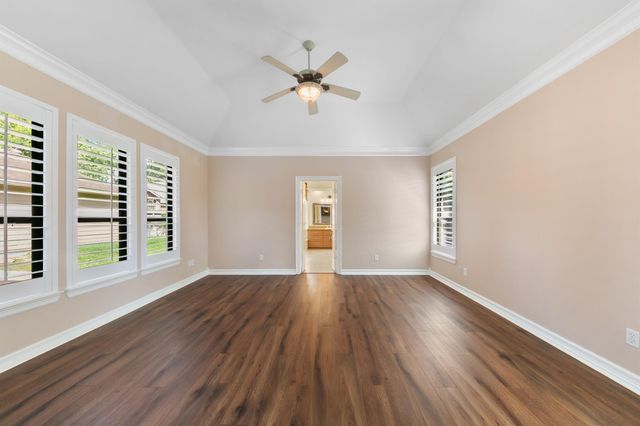 15935 Parkchester Drive, Houston, TX 77062