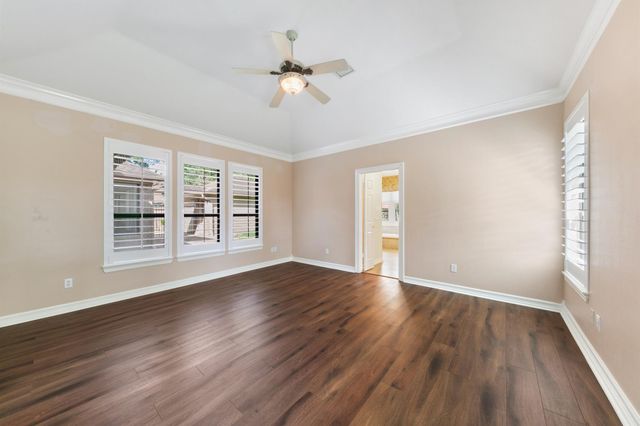 15935 Parkchester Drive, Houston, TX 77062