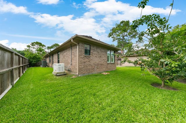 15935 Parkchester Drive, Houston, TX 77062