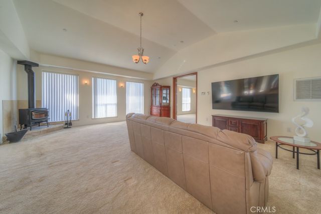 1991 Via Ladera, Fallbrook, CA 92028