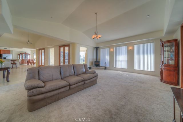 1991 Via Ladera, Fallbrook, CA 92028