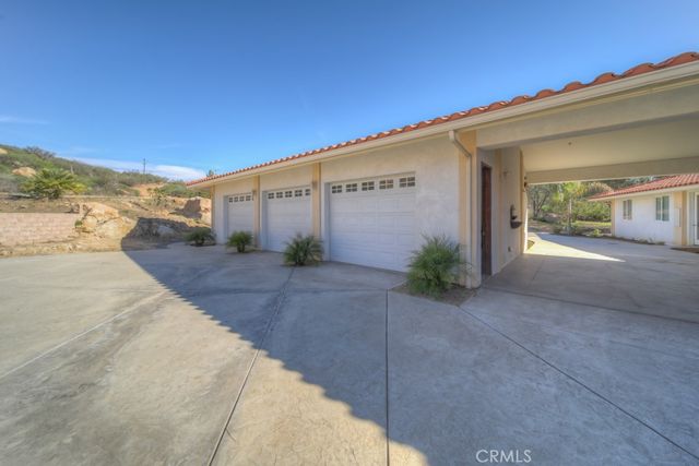 1991 Via Ladera, Fallbrook, CA 92028