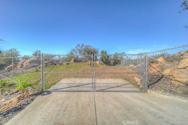 1991 Via Ladera, Fallbrook, CA 92028