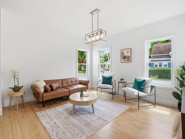 518 North St, Fitchburg, MA 01420