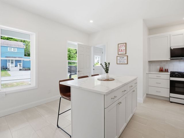 518 North St, Fitchburg, MA 01420
