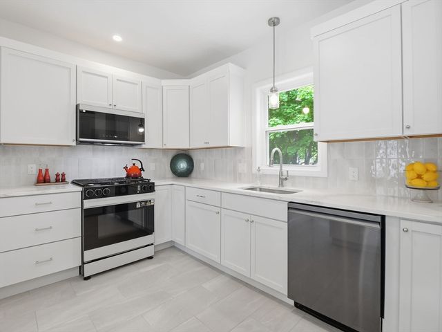 518 North St, Fitchburg, MA 01420