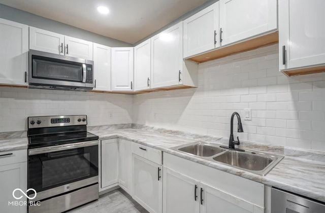 28 S Dearborn Street, Indianapolis, IN 46201