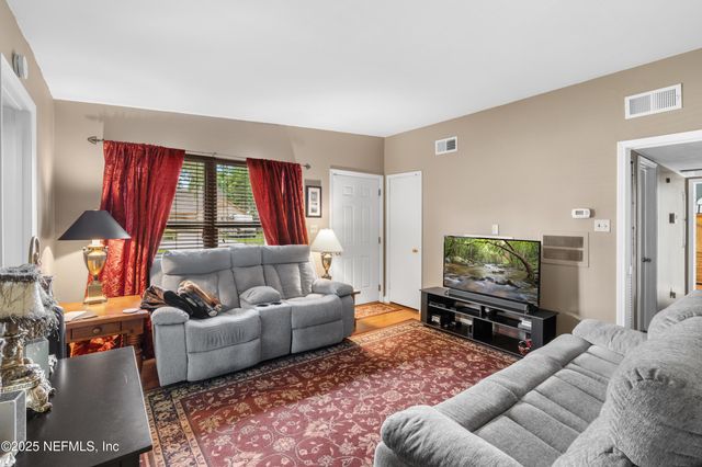 2143 NEWBERRY RD Road, Jacksonville, FL 32218