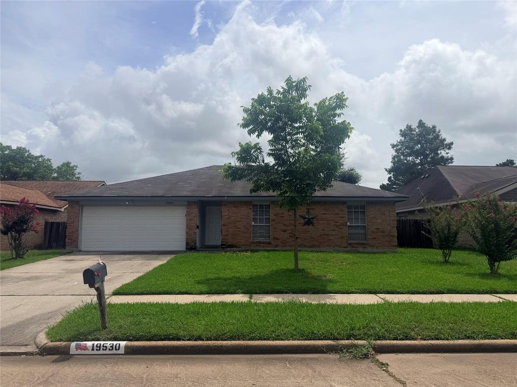 19530 Gladewater Drive, Tomball, TX 77375